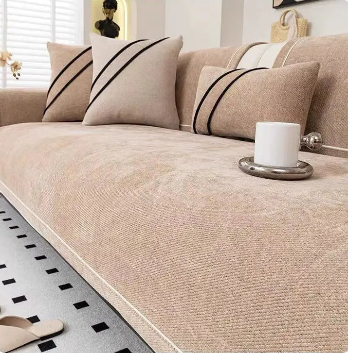 Housse de canapé légère en chenille couleur beige – protection antidérapante et lavable